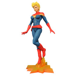 Marvel Estatua Femme Fatales Captain Marvel 23 cm